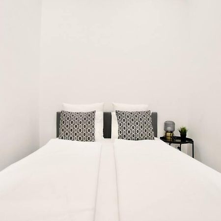 Standard Apartment By Hi5-St. King Mini Studio Budapest Eksteriør billede