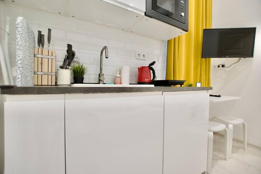 Standard Apartment By Hi5-St. King Mini Studio Budapest Eksteriør billede